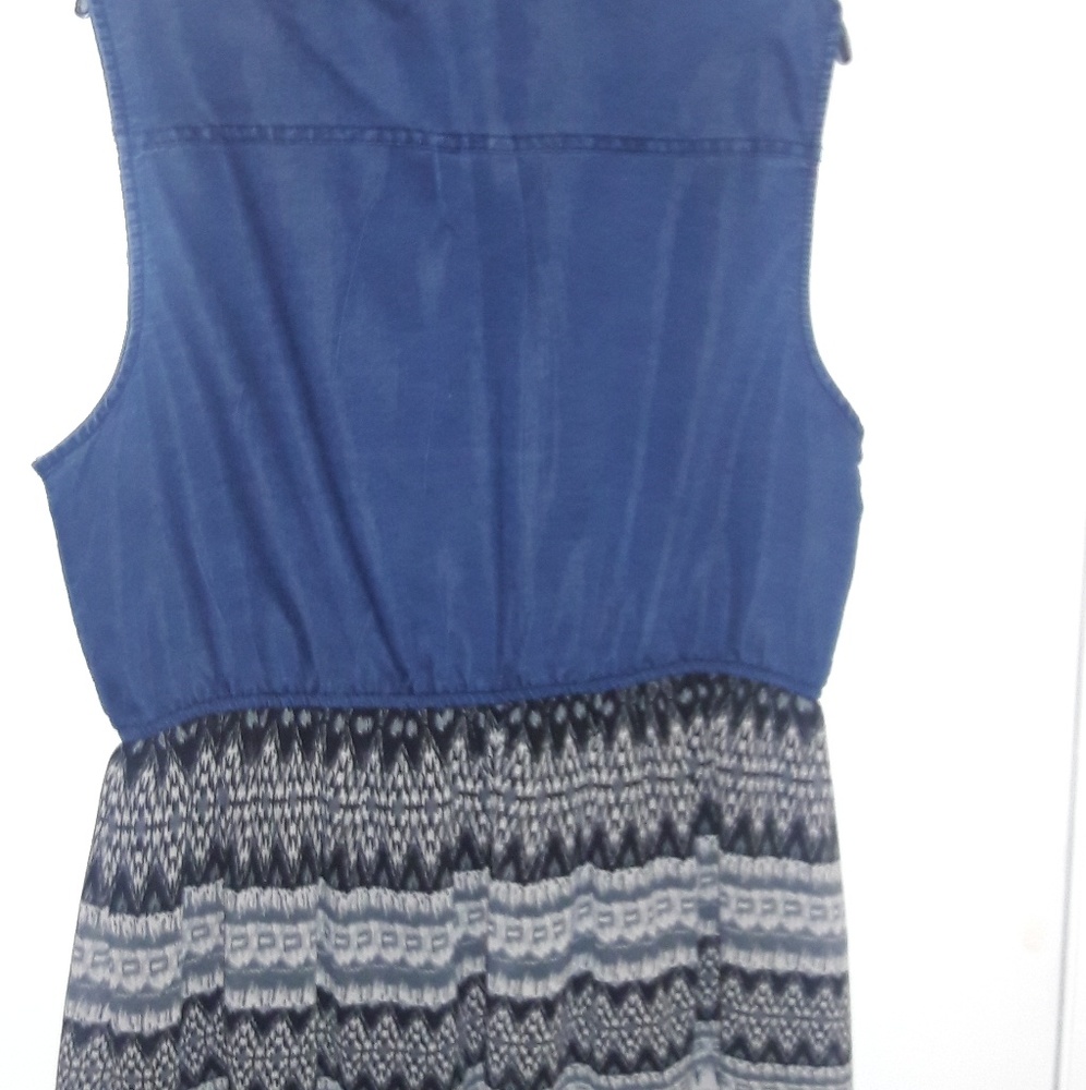 Sleeveless Hi-Low 👗 - Picture 4 of 7